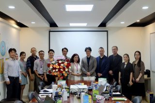 VIET JO | FINE JAPAN, A COMPANY THAT HAS FORMED A BUSINESS ALLIANCE WITH LOCAL COMPANY LOTUS FOOD GROUP, AIMS TO EXPAND ITS HEALTH FOOD BUSINESS.